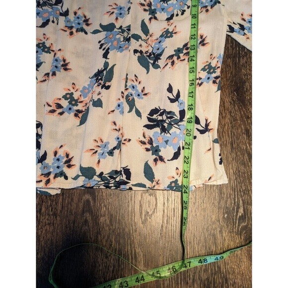 Lucky Brand White Blue Floral Top Medium Boho Blouse - Picture 5 of 5